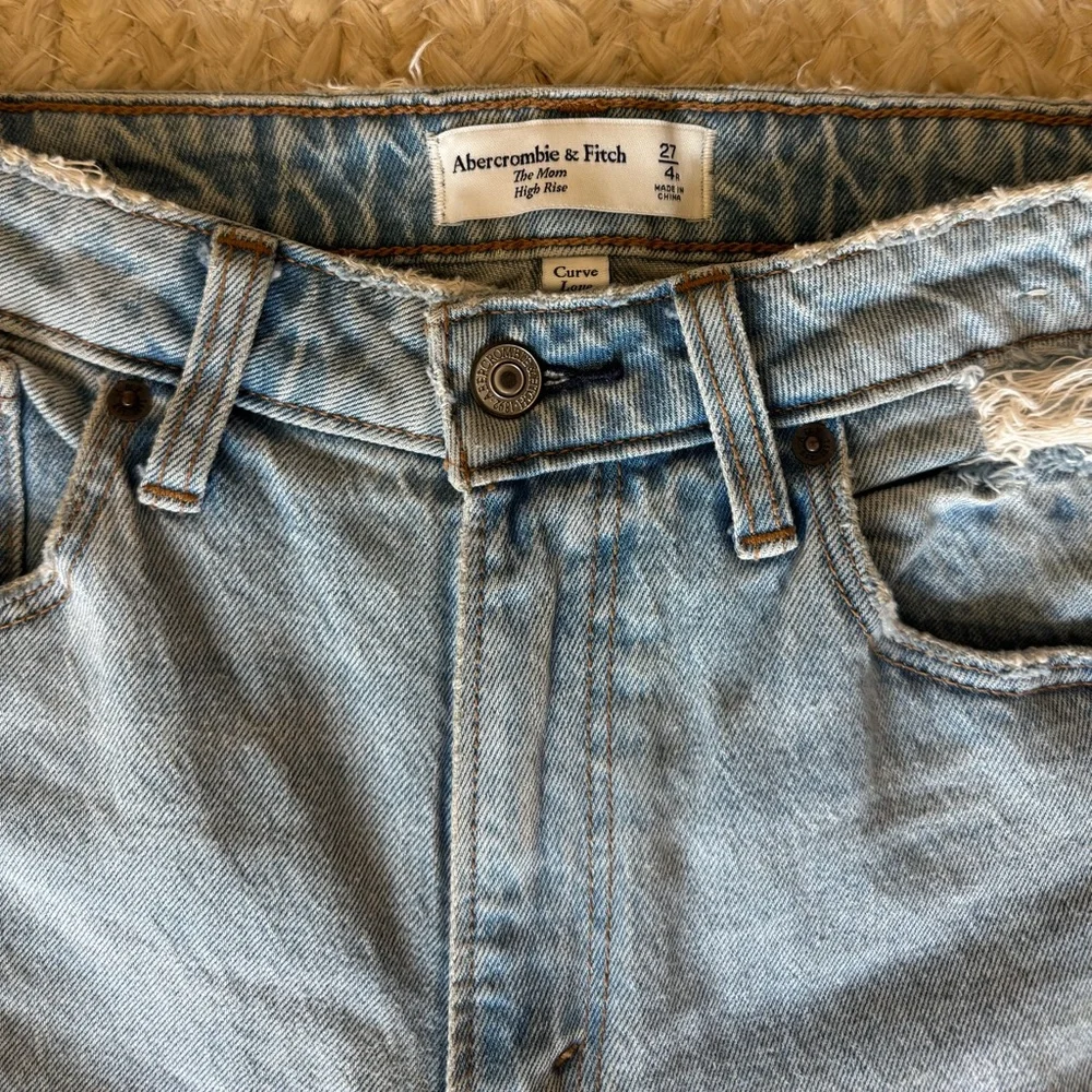 Abercrombie & Fitch Light Blue Denim Jeans - Picture 4 of 4